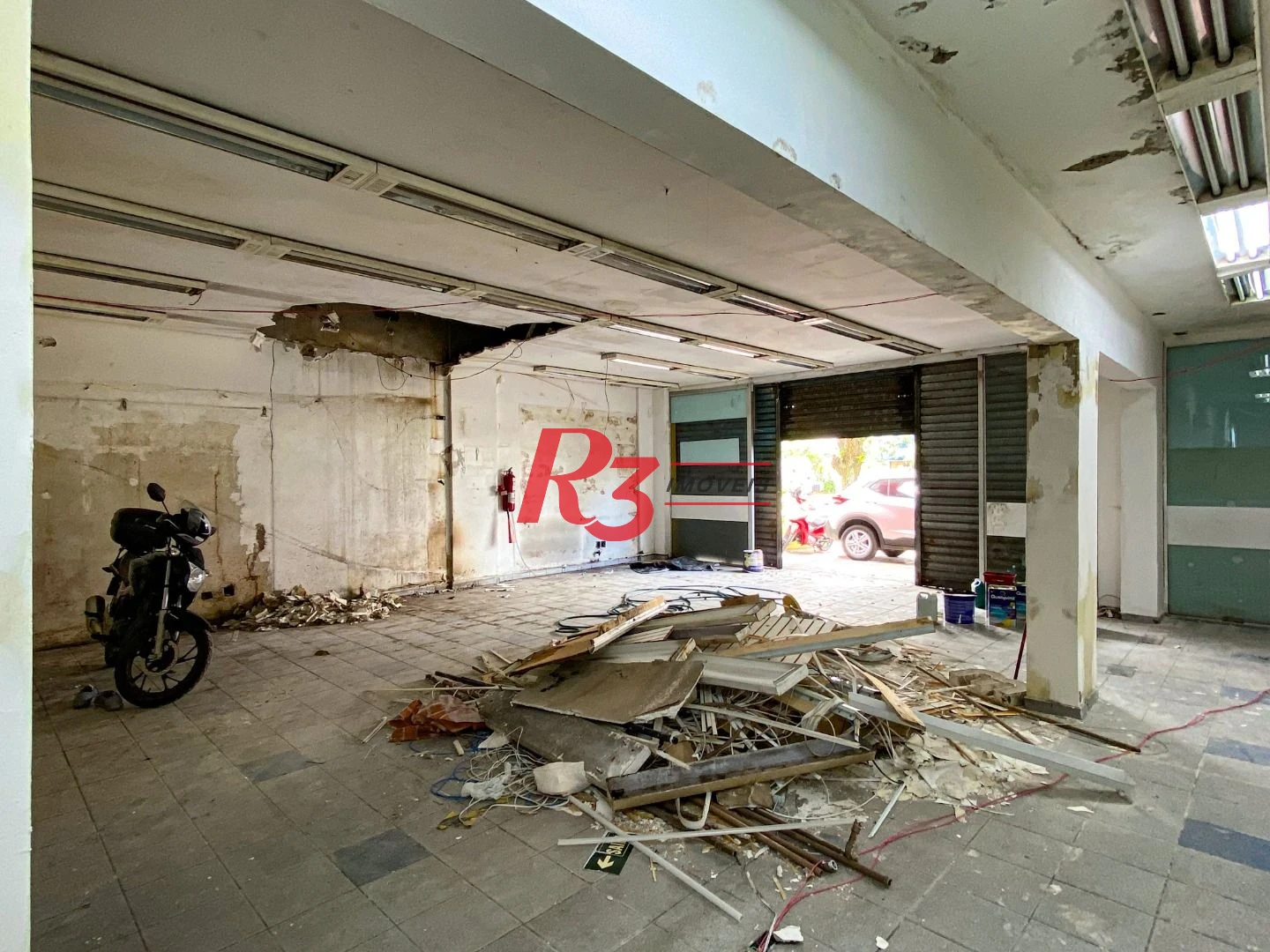 Alugar loja 250m² com Mezanino 3 Vagas  Bairro Aparecida.