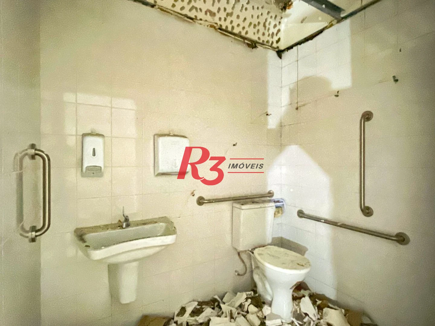 Alugar loja 250m² com Mezanino 3 Vagas  Bairro Aparecida.