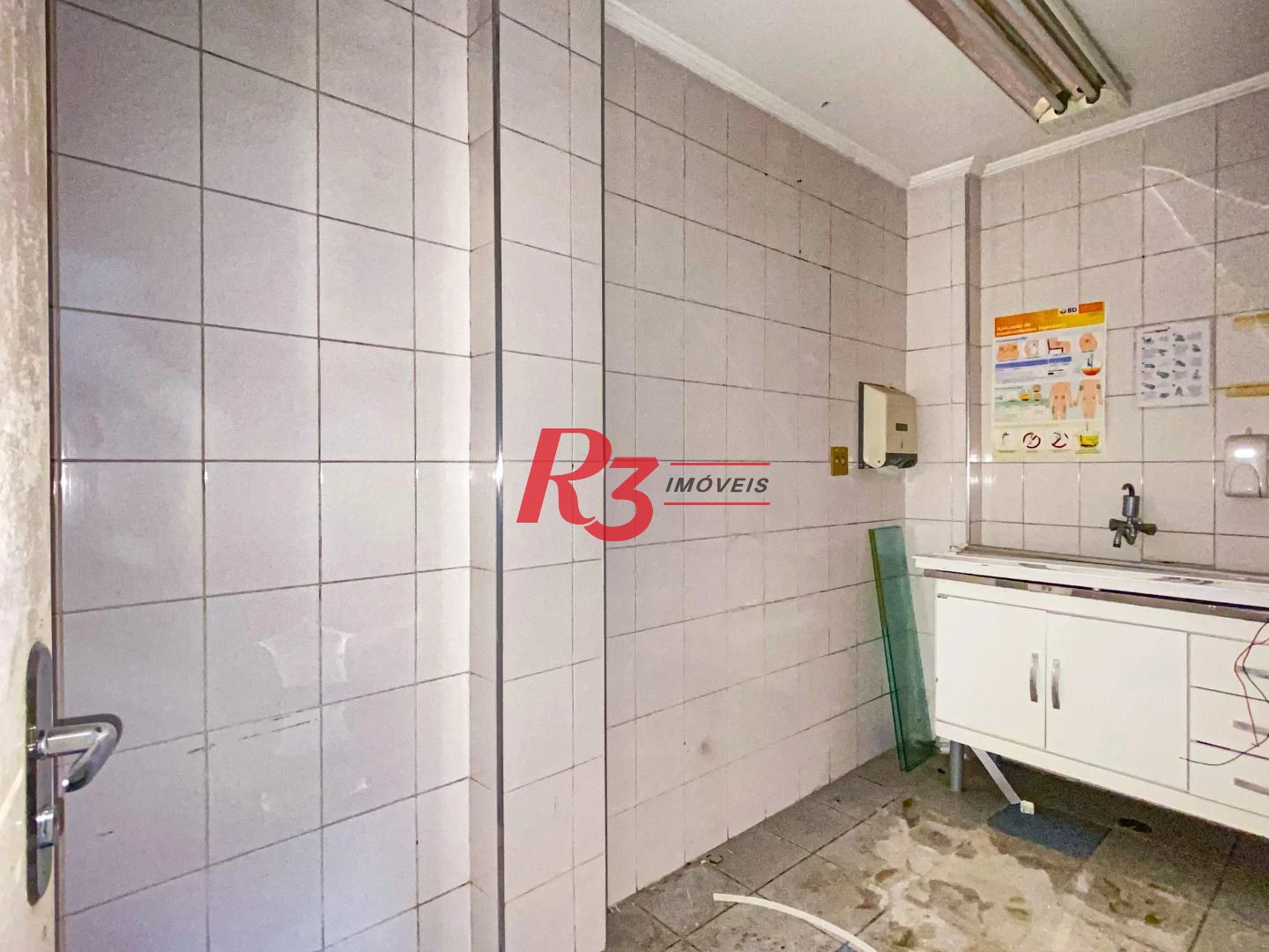 Alugar loja 250m² com Mezanino 3 Vagas  Bairro Aparecida.