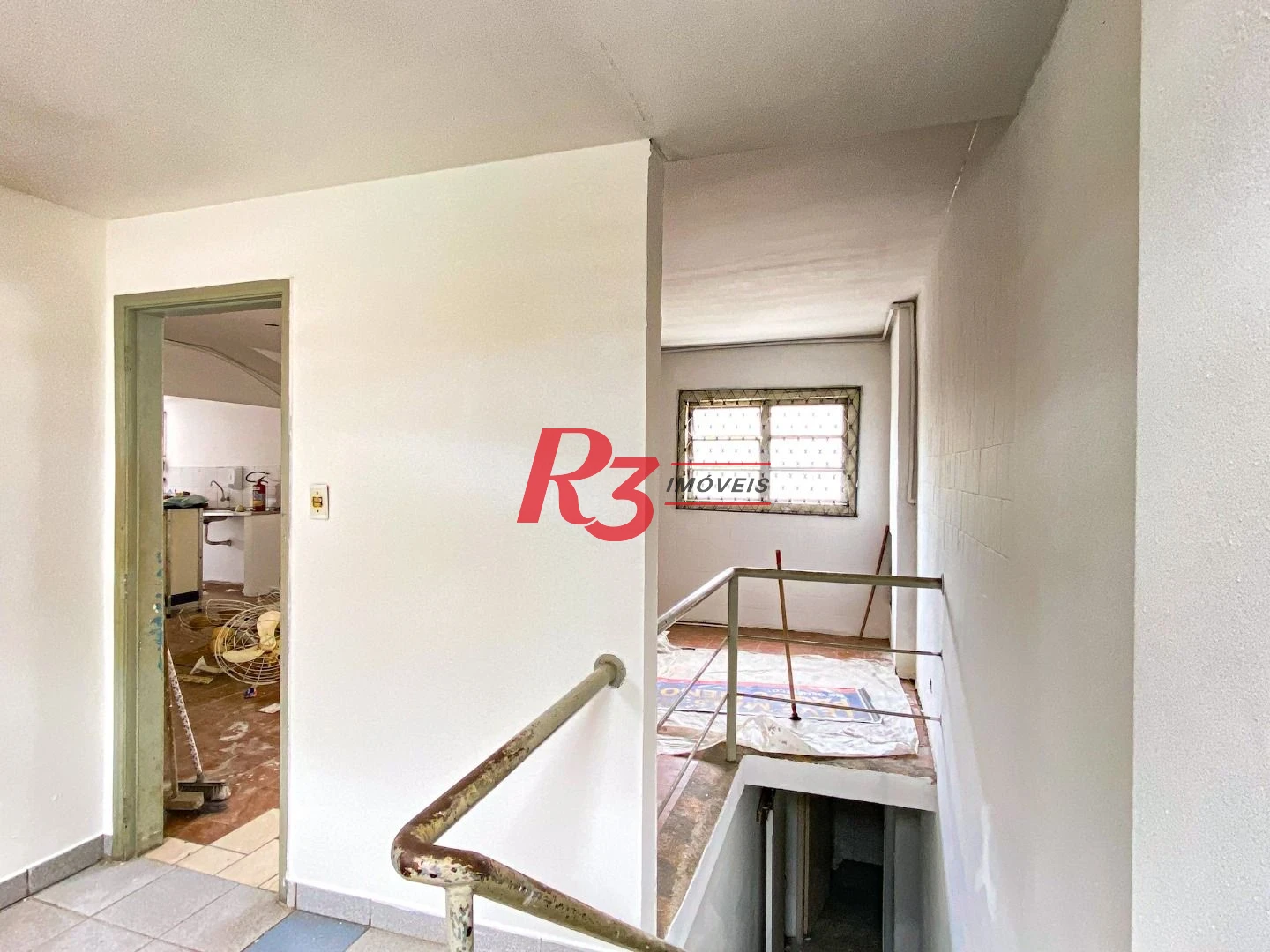 Alugar loja 250m² com Mezanino 3 Vagas  Bairro Aparecida.
