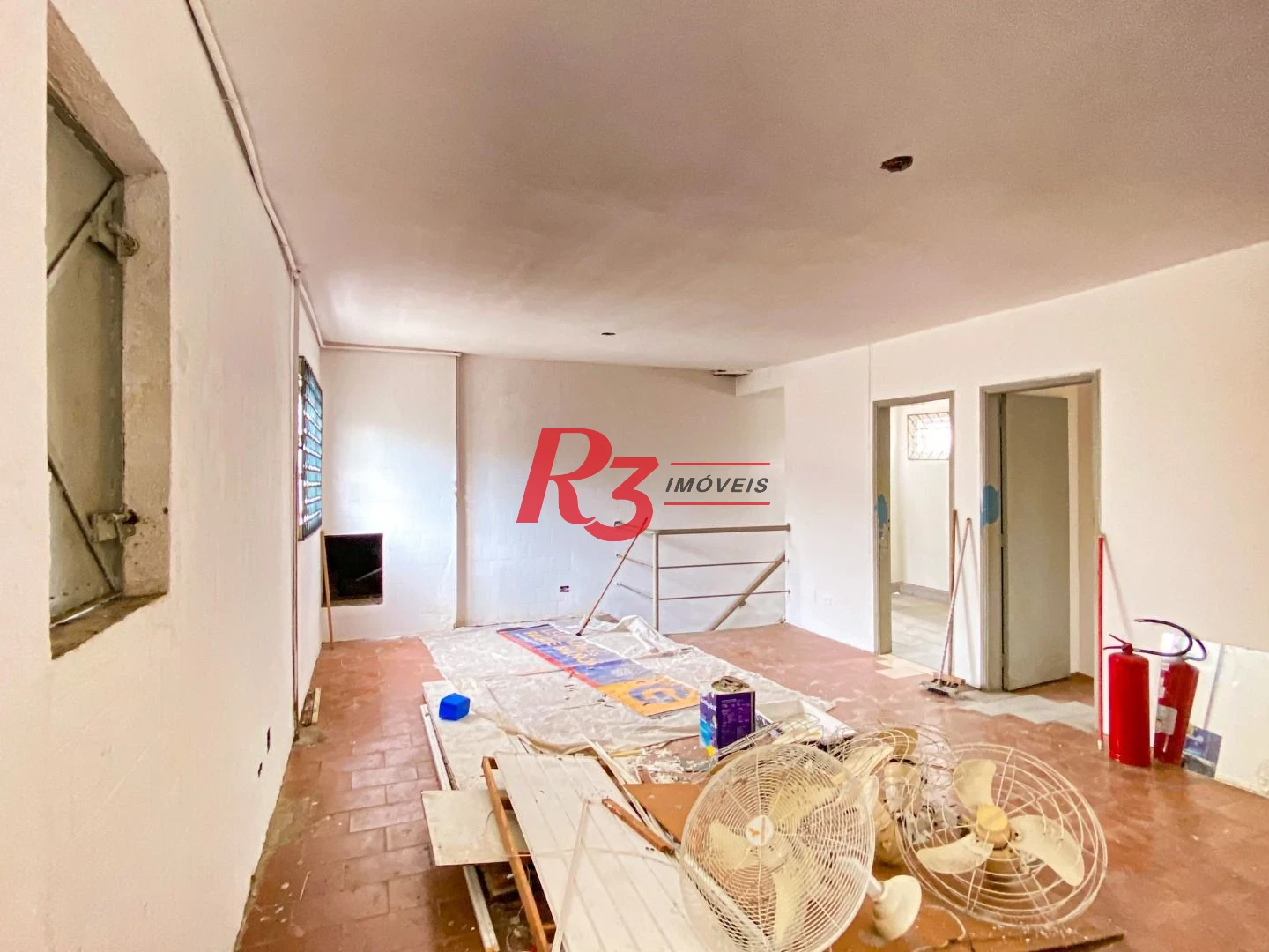 Alugar loja 250m² com Mezanino 3 Vagas  Bairro Aparecida.
