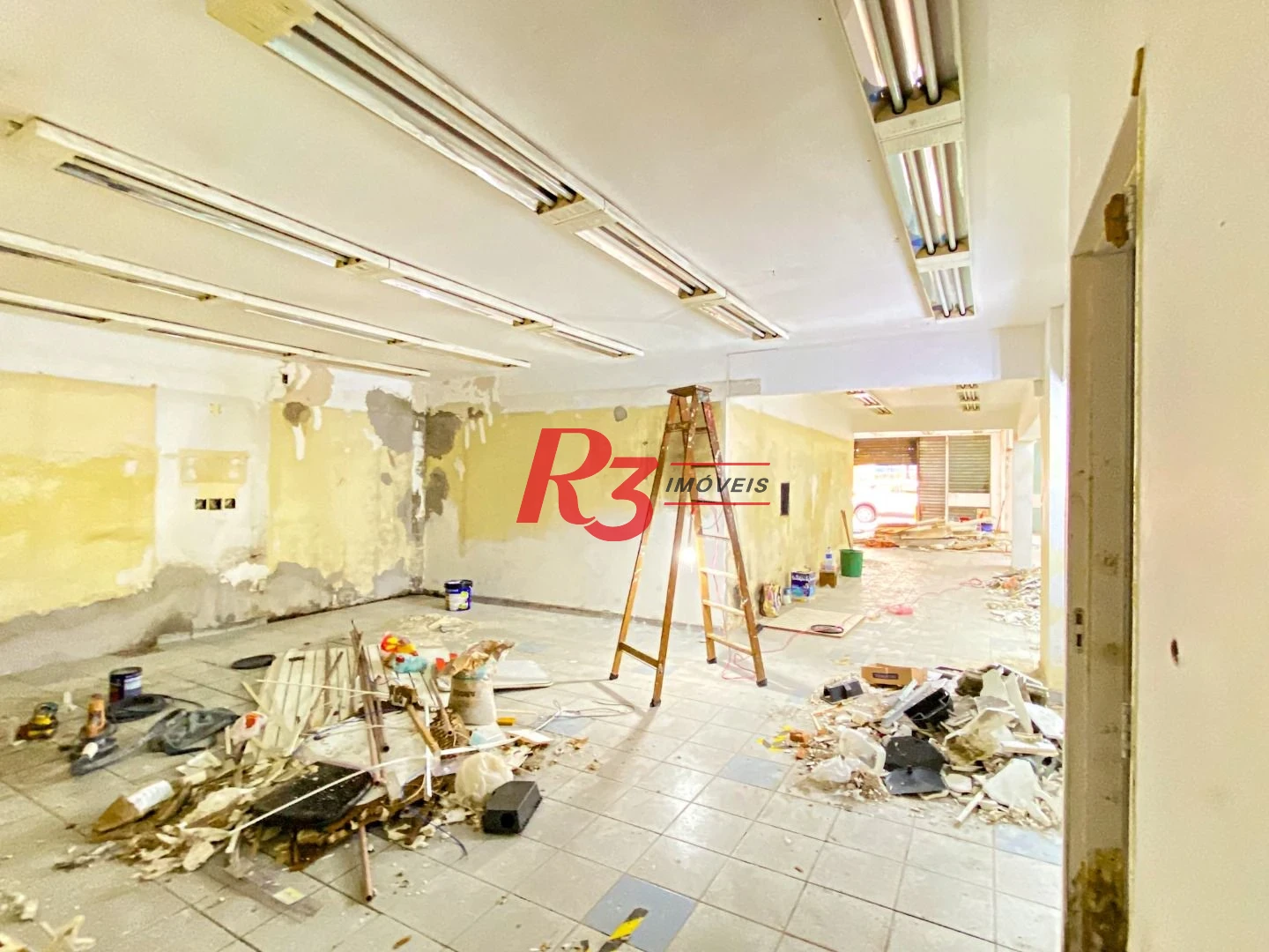 Alugar loja 250m² com Mezanino 3 Vagas  Bairro Aparecida.