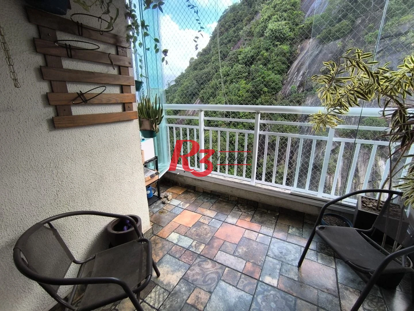 Apartamento com 2 dormitórios à venda, 84 m² por R$ 650.000,00 - Marapé - Santos/SP