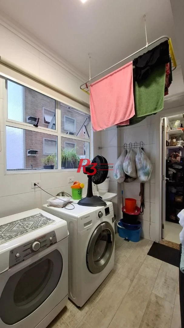 Apartamento Garden à venda, com 2 suítes e 3 vagas, Gonzaga, Santos SP