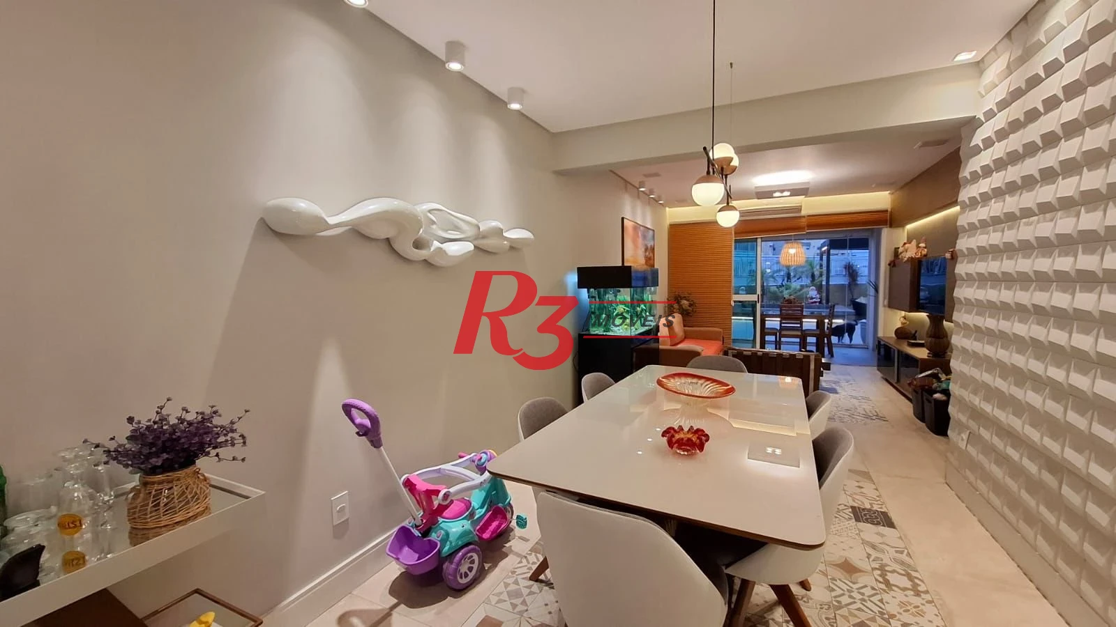 Apartamento Garden à venda, com 2 suítes e 3 vagas, Gonzaga, Santos SP