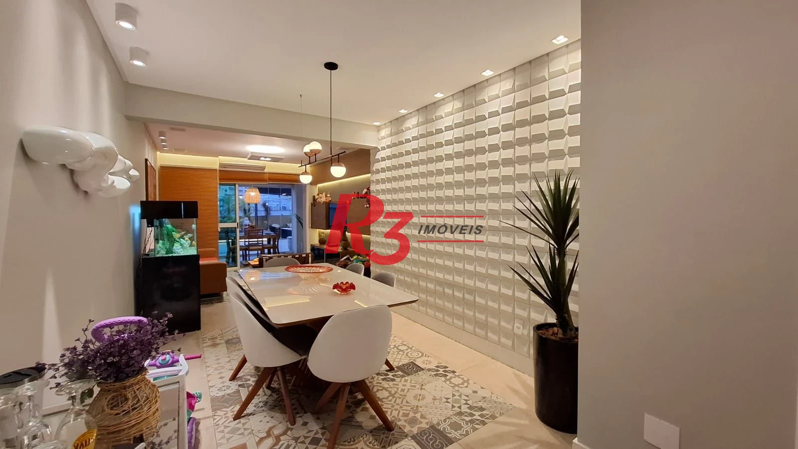 Apartamento Garden à venda, com 2 suítes e 3 vagas, Gonzaga, Santos SP