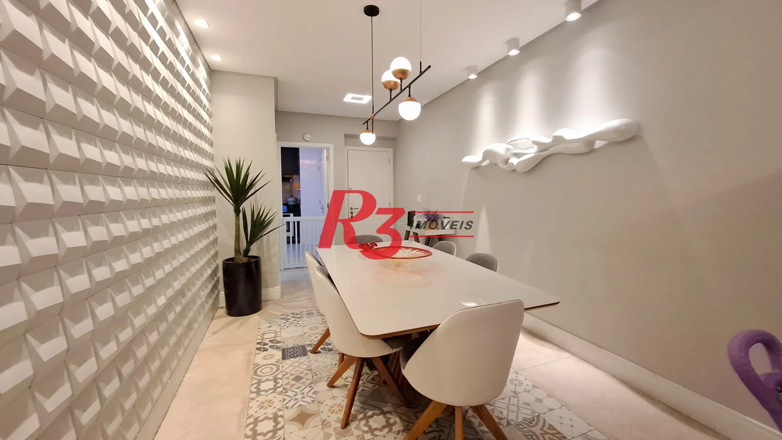 Apartamento Garden à venda, com 2 suítes e 3 vagas, Gonzaga, Santos SP