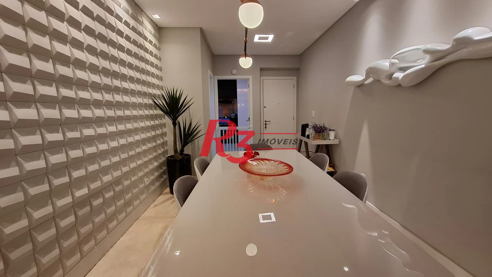 Apartamento Garden à venda, com 2 suítes e 3 vagas, Gonzaga, Santos SP