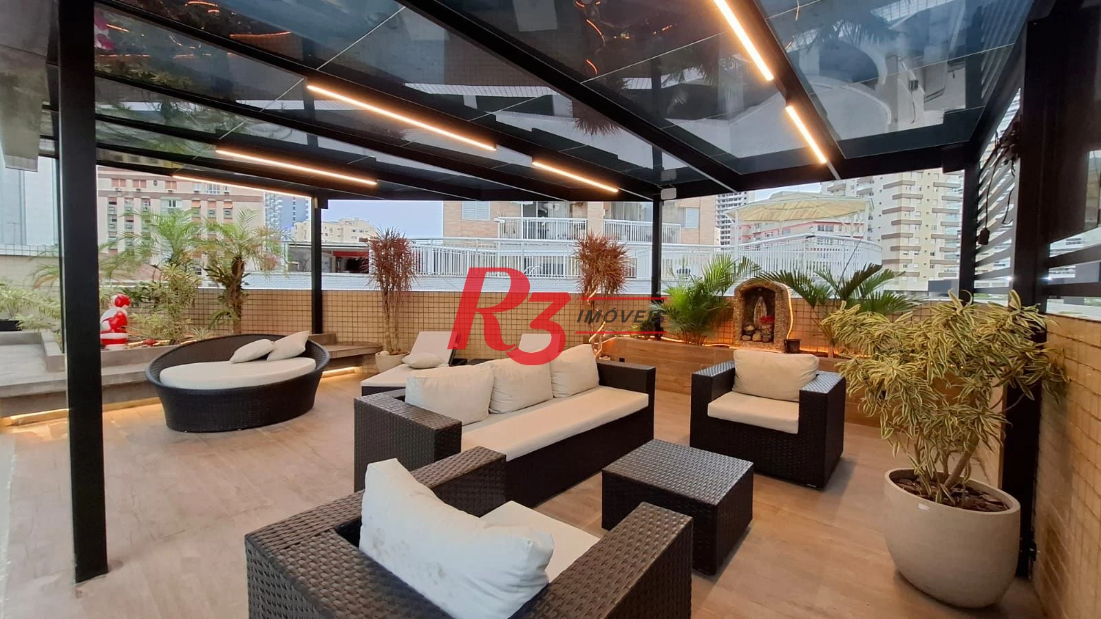 Apartamento Garden à venda, com 2 suítes e 3 vagas, Gonzaga, Santos SP