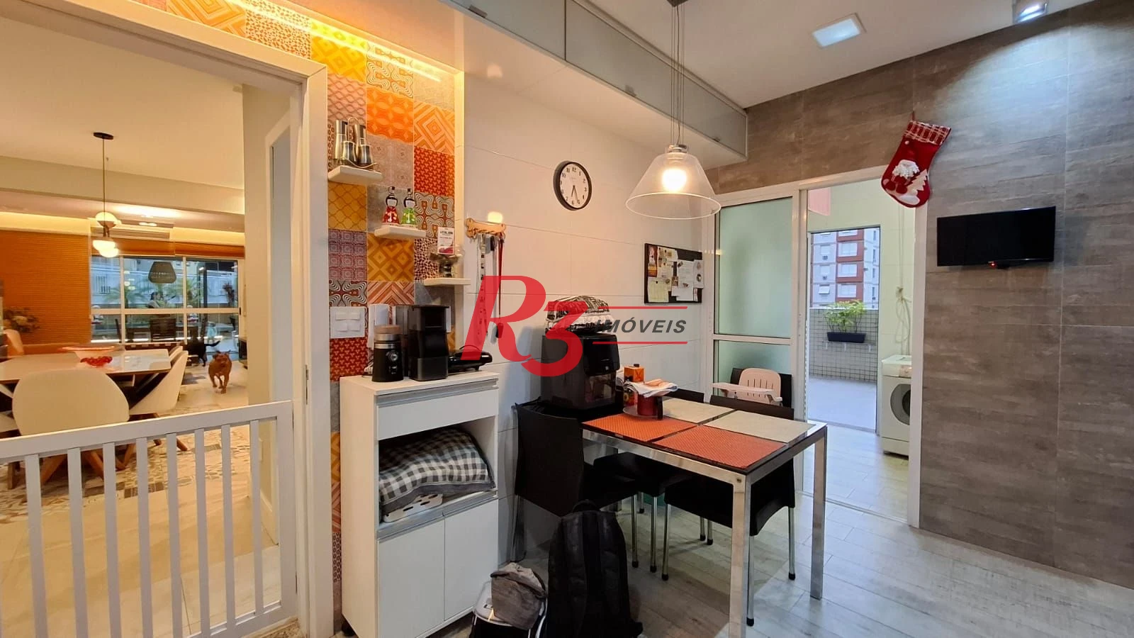 Apartamento Garden à venda, com 2 suítes e 3 vagas, Gonzaga, Santos SP