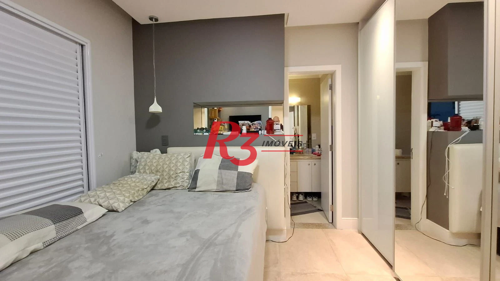 Apartamento Garden à venda, com 2 suítes e 3 vagas, Gonzaga, Santos SP