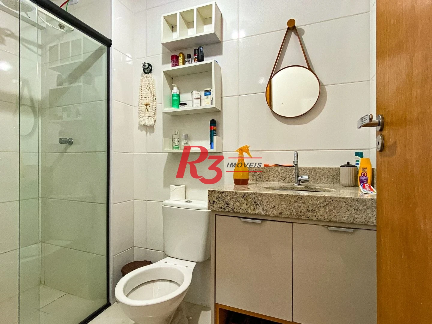 Apartamento com 2 dormitórios à venda, 72 m² por R$ 590.000,00 - Macuco - Santos/SP