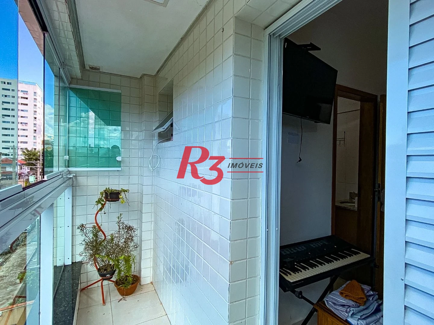 Apartamento com 2 dormitórios à venda, 72 m² por R$ 590.000,00 - Macuco - Santos/SP