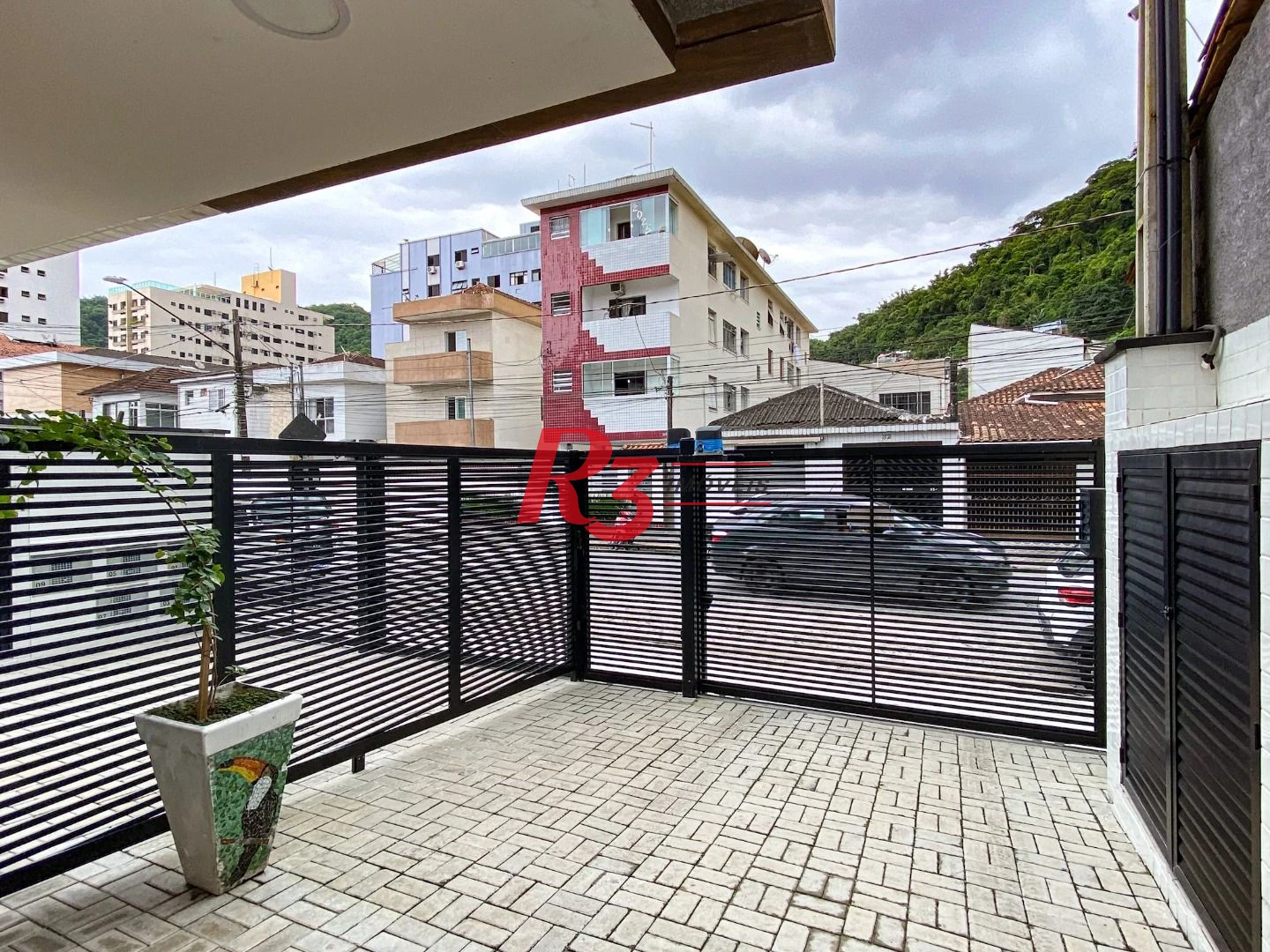 Sobrado com 2 dormitórios, 98 m² - venda por R$ 650.000,00 ou aluguel por R$ 5.000,00/mês - Marapé - Santos/SP