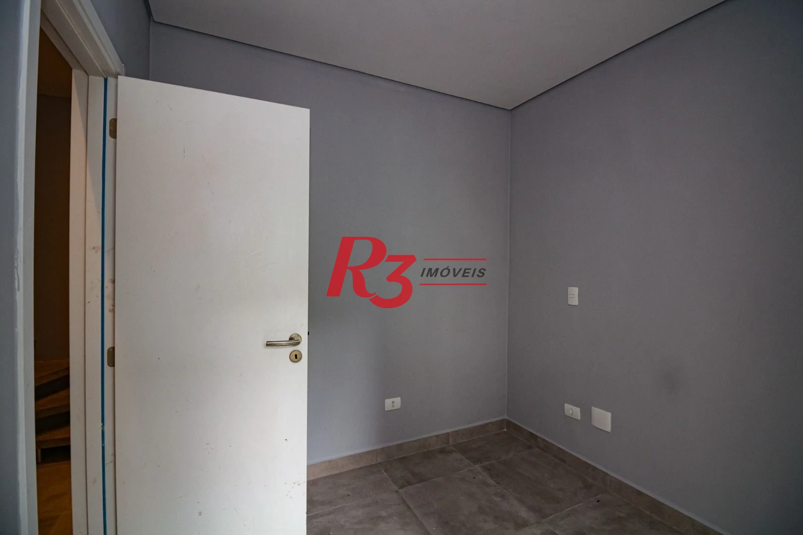 Sobrado com 2 dormitórios, 98 m² - venda por R$ 650.000,00 ou aluguel por R$ 5.000,00/mês - Marapé - Santos/SP