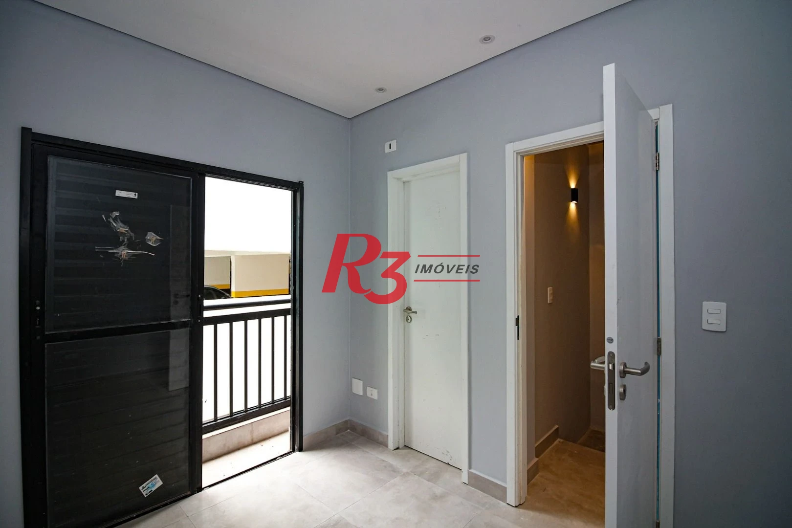 Sobrado com 2 dormitórios, 98 m² - venda por R$ 650.000,00 ou aluguel por R$ 5.000,00/mês - Marapé - Santos/SP