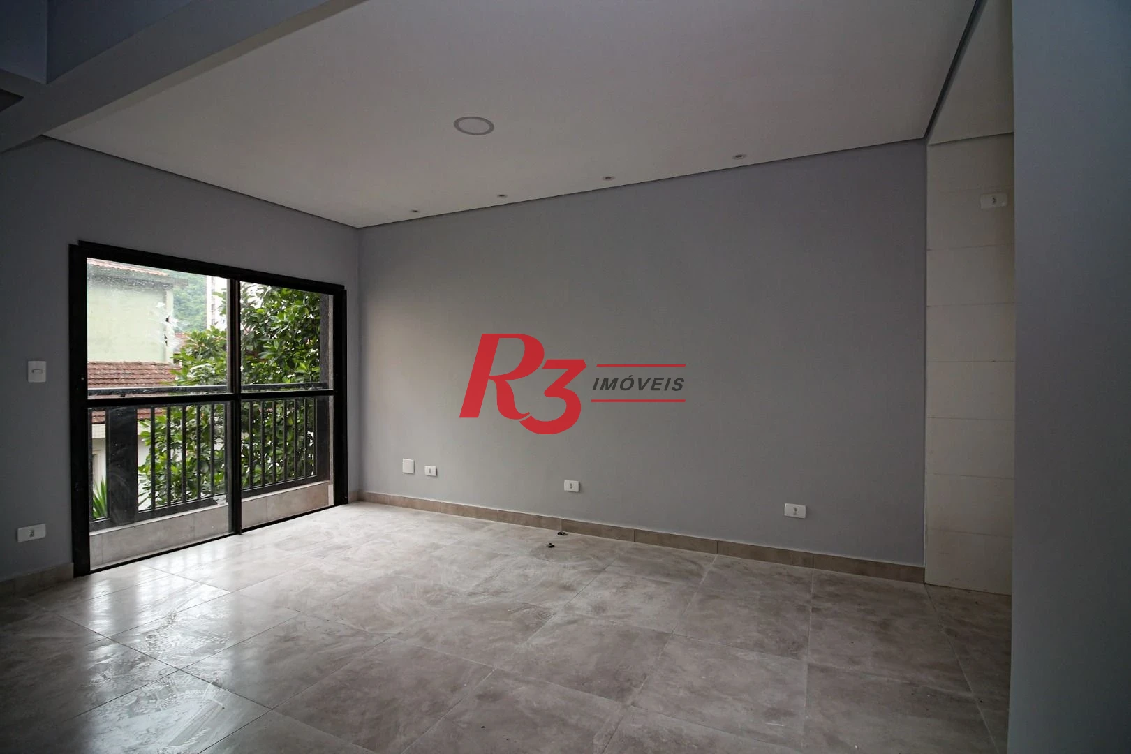 Sobrado com 2 dormitórios, 98 m² - venda por R$ 650.000,00 ou aluguel por R$ 5.000,00/mês - Marapé - Santos/SP