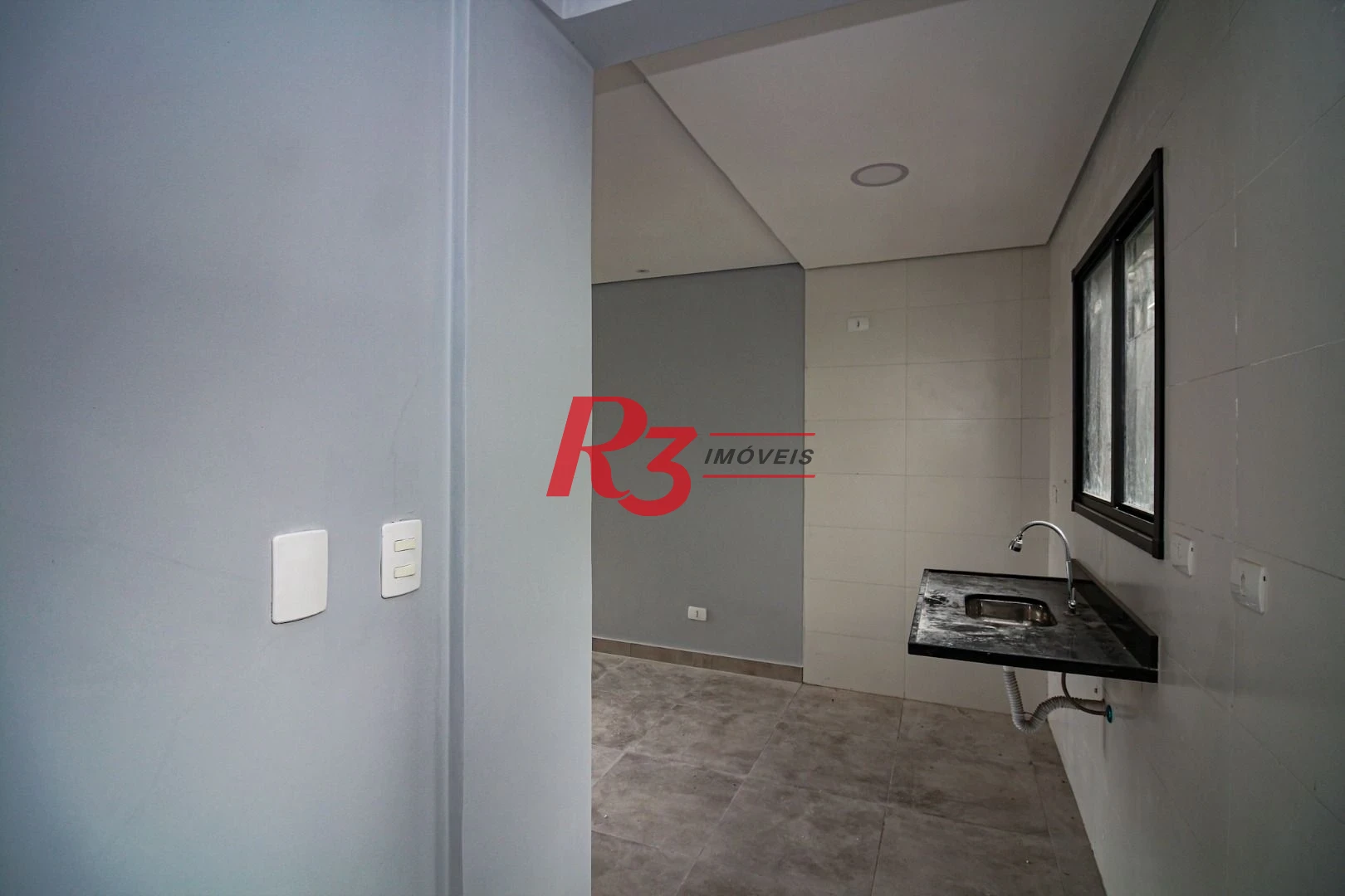 Sobrado com 2 dormitórios, 98 m² - venda por R$ 650.000,00 ou aluguel por R$ 5.000,00/mês - Marapé - Santos/SP