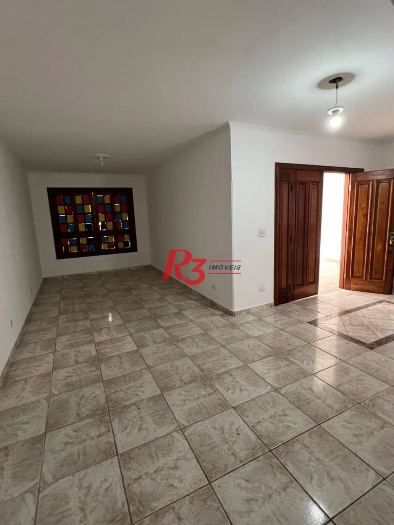 Sobrado com 3 quartos à venda, 260 m² por R$ 800.000 - Centro - São Vicente/SP