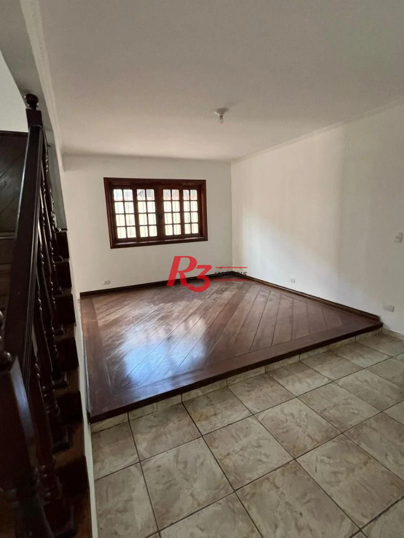 Sobrado com 3 quartos à venda, 260 m² por R$ 800.000 - Centro - São Vicente/SP