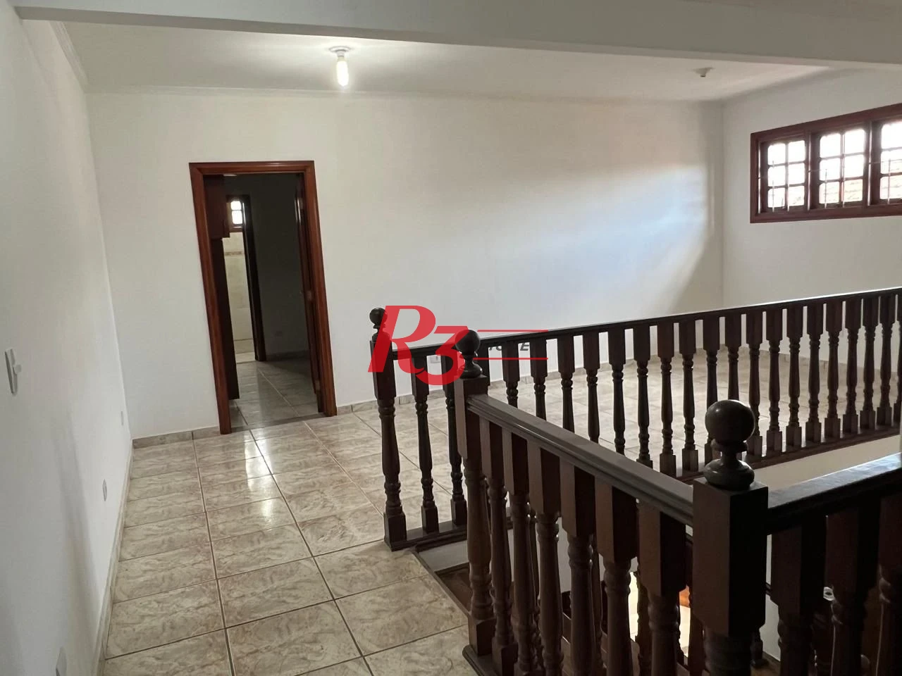Sobrado com 3 quartos à venda, 260 m² por R$ 800.000 - Centro - São Vicente/SP