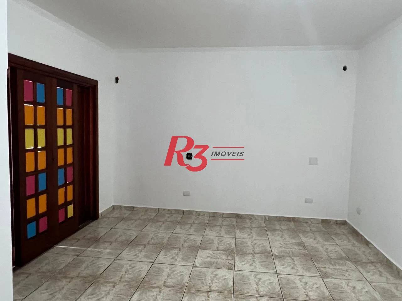 Sobrado com 3 quartos à venda, 260 m² por R$ 800.000 - Centro - São Vicente/SP