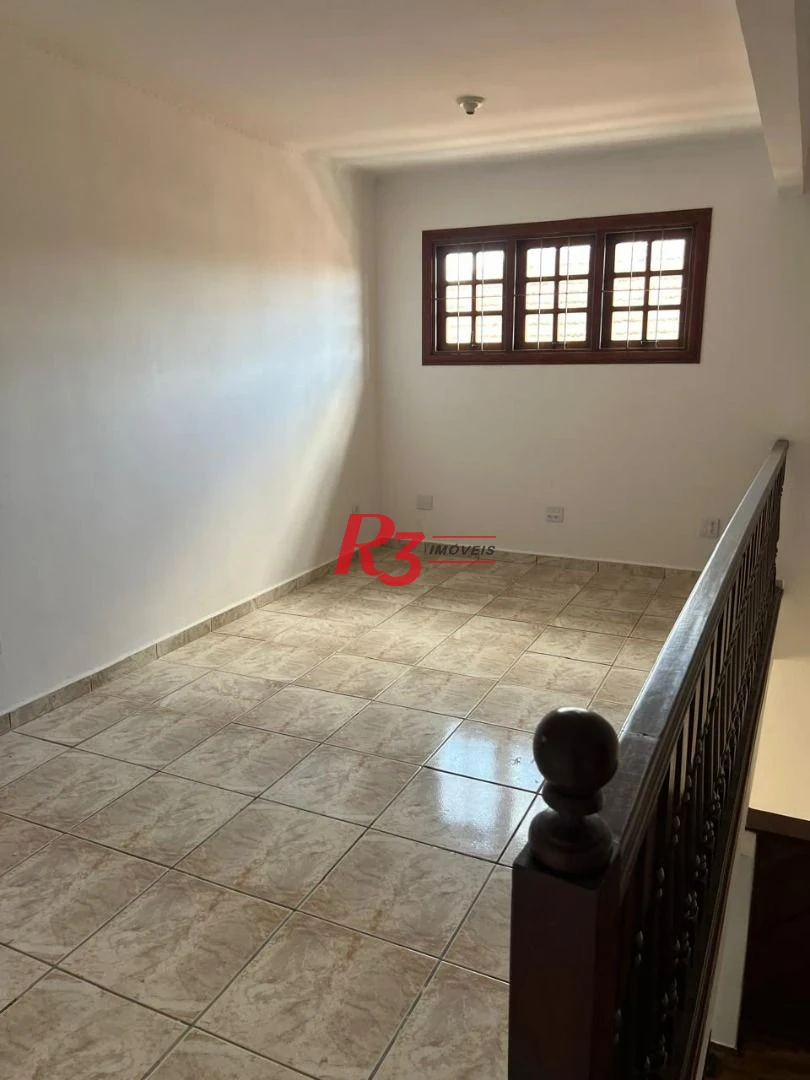 Sobrado com 3 quartos à venda, 260 m² por R$ 800.000 - Centro - São Vicente/SP