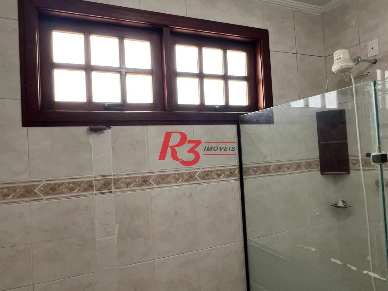 Sobrado com 3 quartos à venda, 260 m² por R$ 800.000 - Centro - São Vicente/SP
