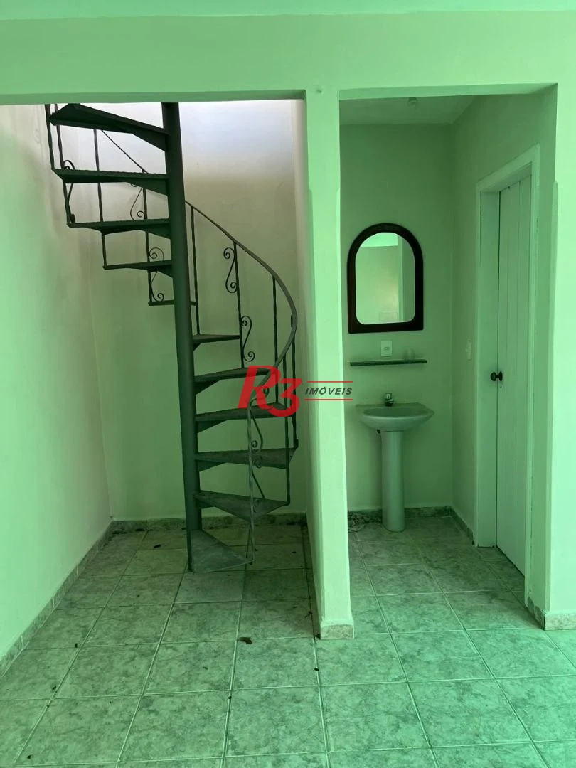 Sobrado com 3 quartos à venda, 260 m² por R$ 800.000 - Centro - São Vicente/SP
