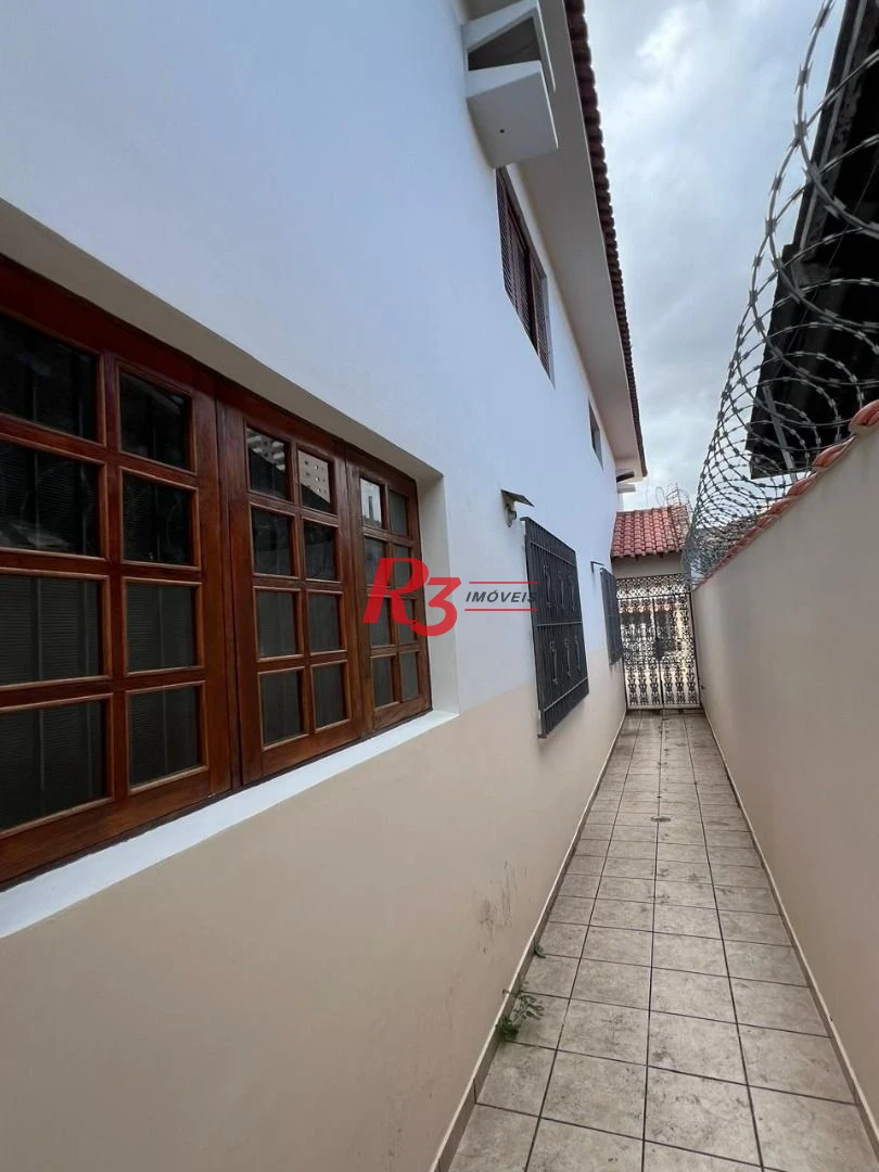 Sobrado com 3 quartos à venda, 260 m² por R$ 800.000 - Centro - São Vicente/SP