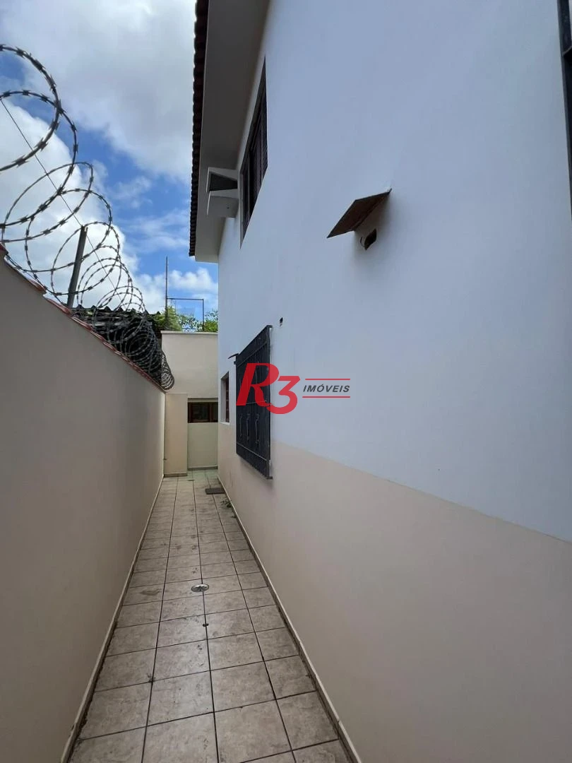 Sobrado com 3 quartos à venda, 260 m² por R$ 800.000 - Centro - São Vicente/SP