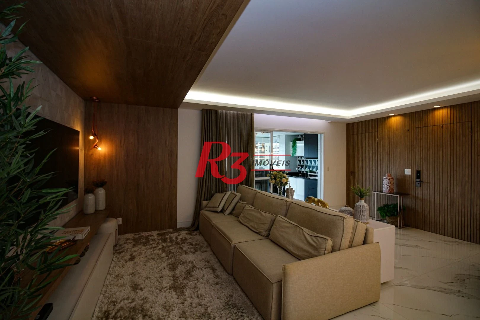 EXECLENTE APARTAMENTO NA APARECIDA, ÓTIMA LOCALIZAÇÃO, DIFERENCIADO COM DOUBLE SUÍTE NO QUARTO CASAL, VARANDA E PLANEJADOS