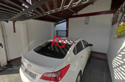 casa aconchegante no bairro Esplanada dos Barreiros, em São Vicente, com a vantagem de estar próxima de serviços essenciais, como mercados, farmácias,