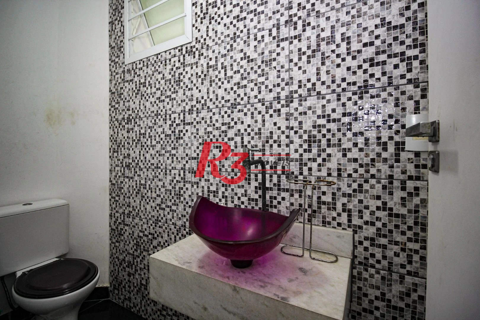 Casa com 3 dormitórios à venda, 155 m² por R$ 1.920.000,00 - Embaré - Santos/SP
