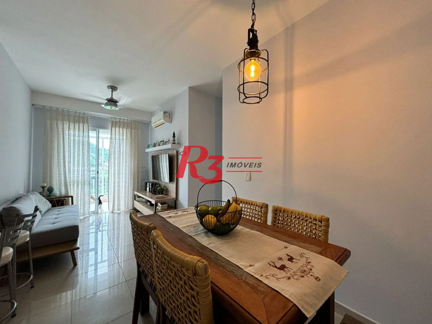 Apartamento com 2 dormitórios à venda, 64 m² por R$ 615.000,00 - Marapé - Santos/SP