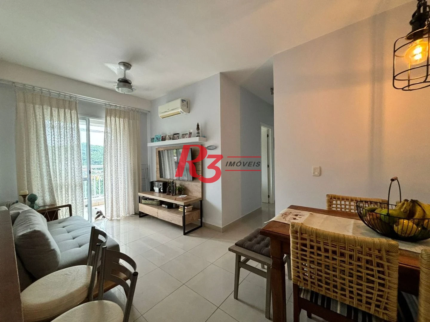 Apartamento com 2 dormitórios à venda, 64 m² por R$ 615.000,00 - Marapé - Santos/SP