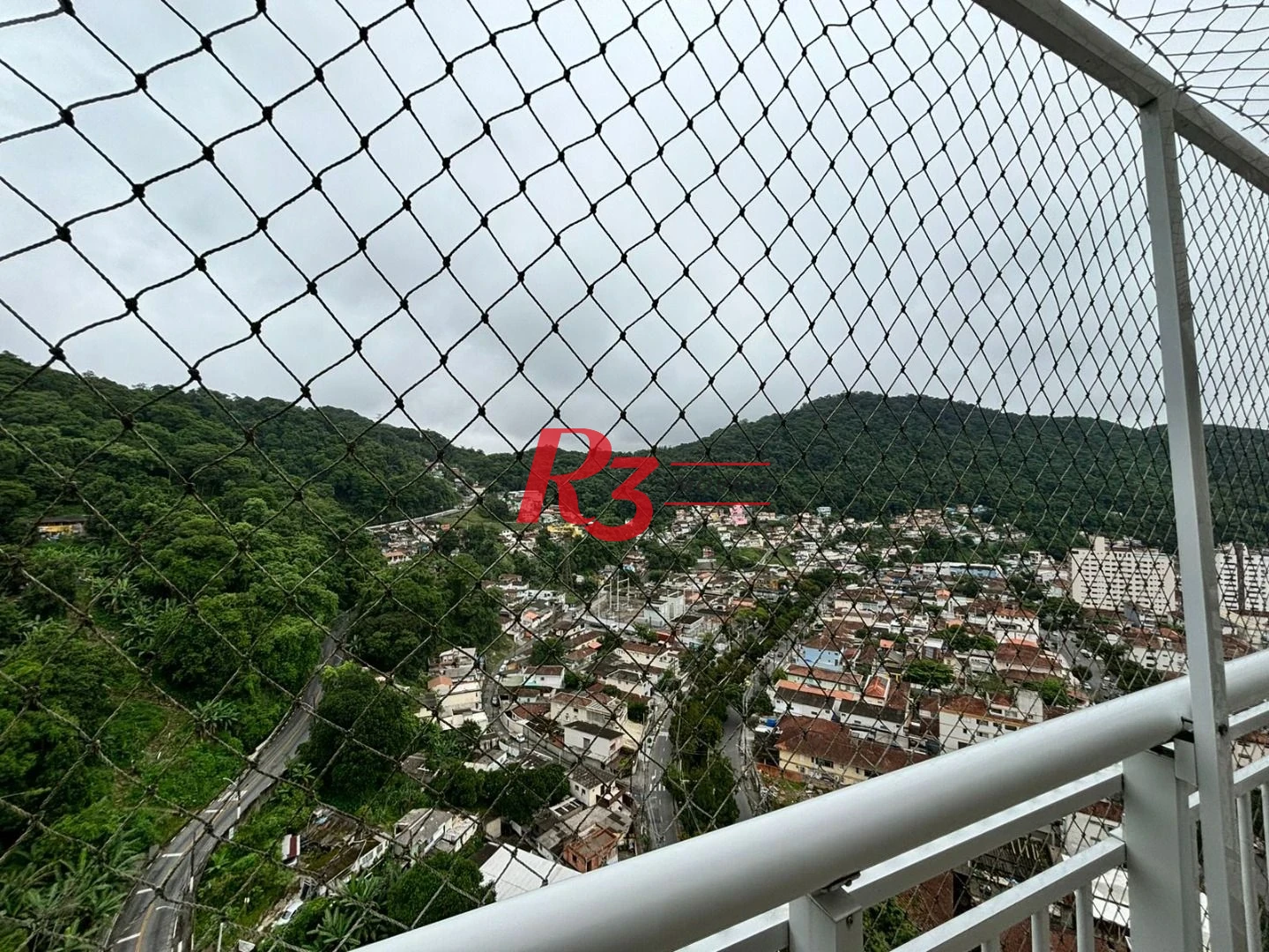 Apartamento com 2 dormitórios à venda, 64 m² por R$ 615.000,00 - Marapé - Santos/SP