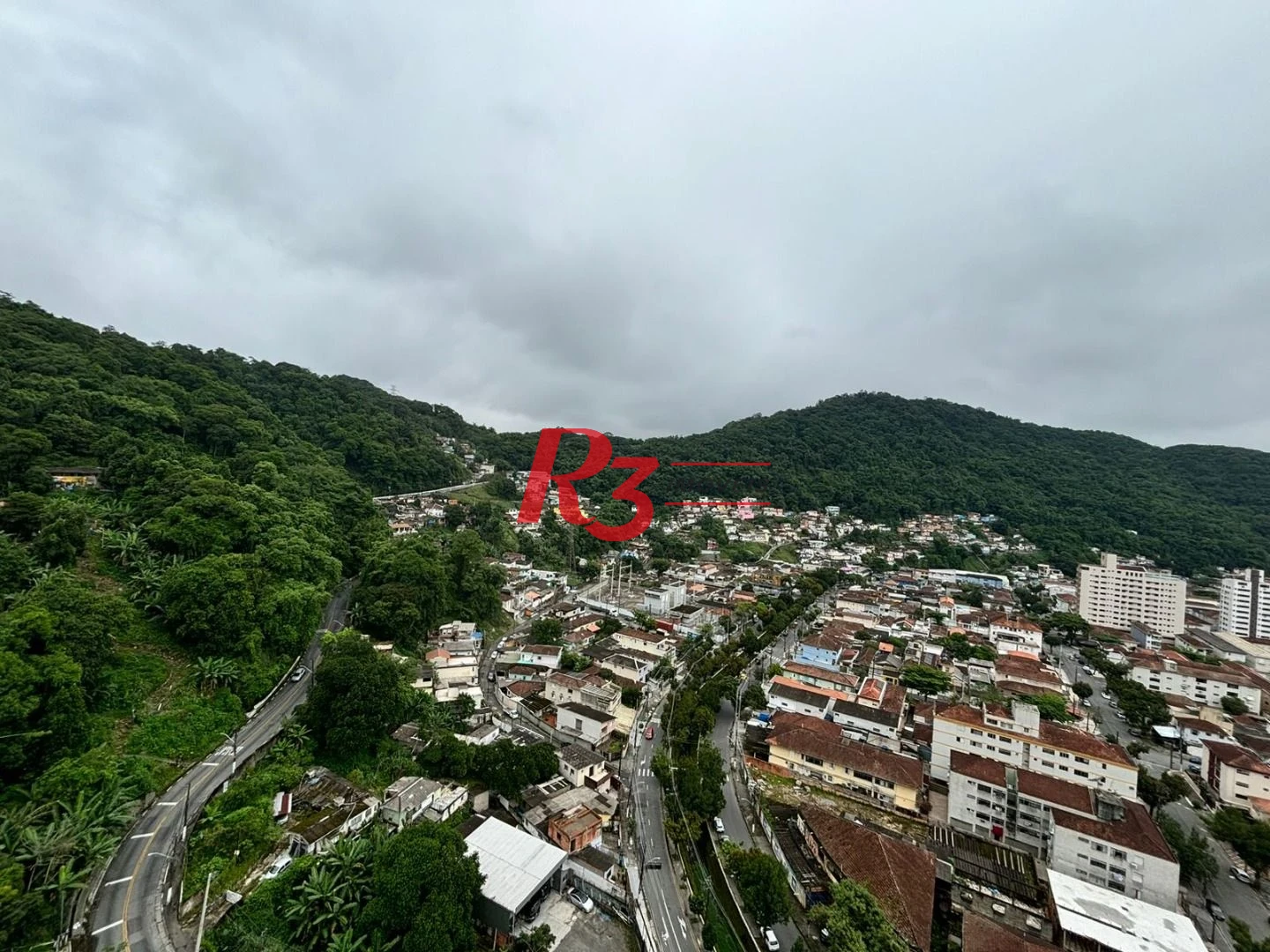 Apartamento com 2 dormitórios à venda, 64 m² por R$ 615.000,00 - Marapé - Santos/SP