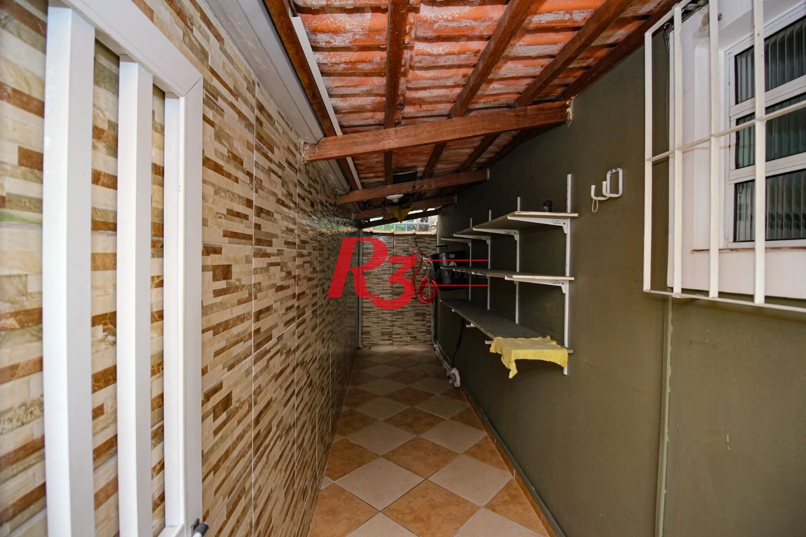 Sobrado com 3 dormitórios à venda, 136 m² por R$ 890.000,00 - Vila Valença - São Vicente/SP