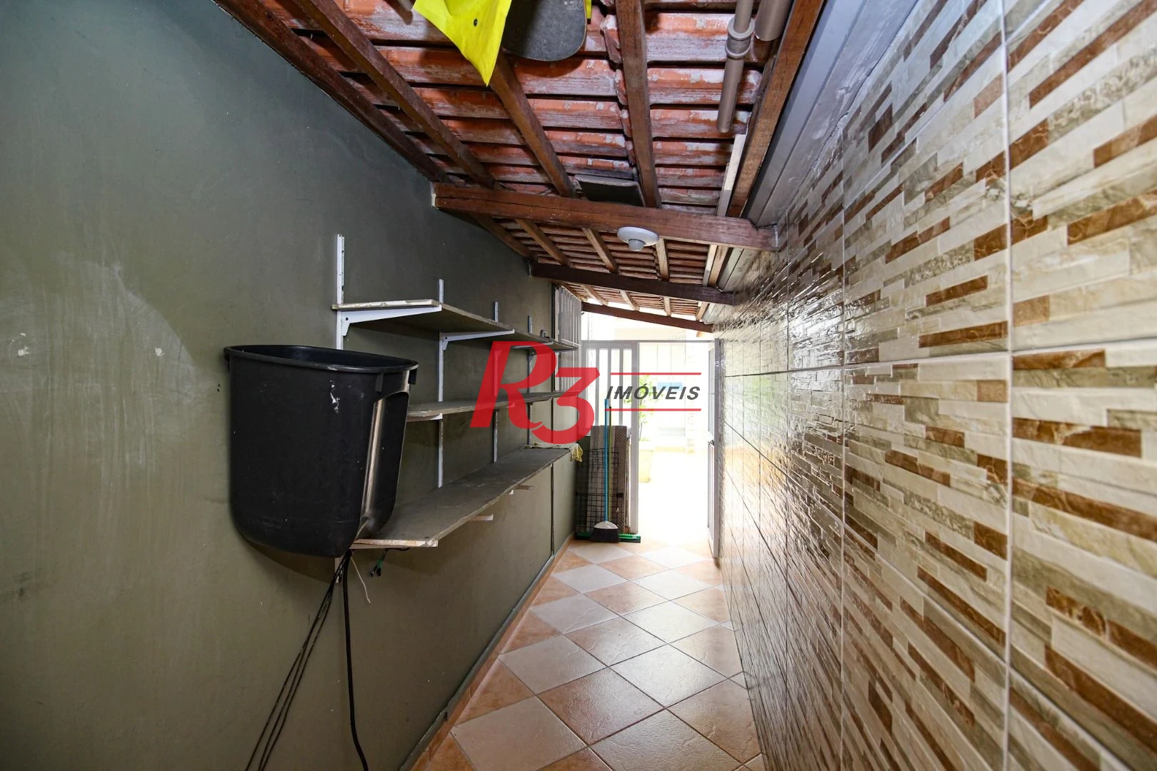 Sobrado com 3 dormitórios à venda, 136 m² por R$ 890.000,00 - Vila Valença - São Vicente/SP