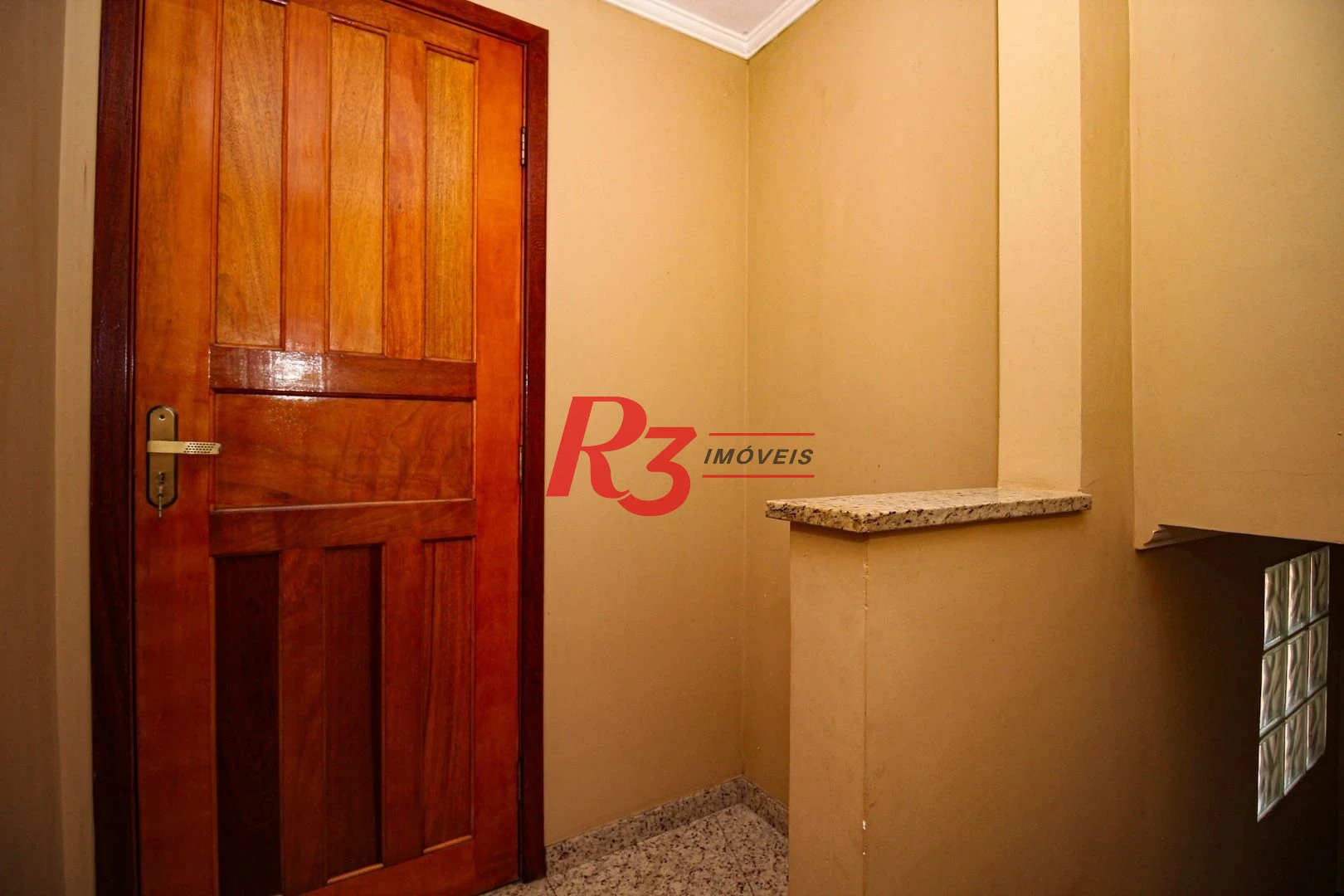 Sobrado com 3 dormitórios à venda, 136 m² por R$ 890.000,00 - Vila Valença - São Vicente/SP
