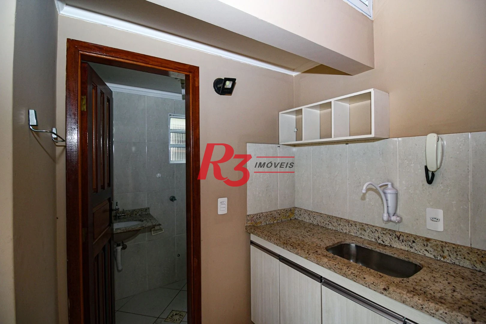 Sobrado com 3 dormitórios à venda, 136 m² por R$ 890.000,00 - Vila Valença - São Vicente/SP