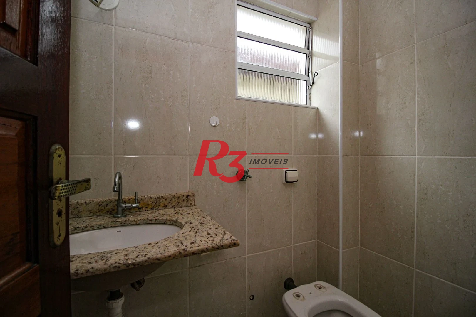 Sobrado com 3 dormitórios à venda, 136 m² por R$ 890.000,00 - Vila Valença - São Vicente/SP