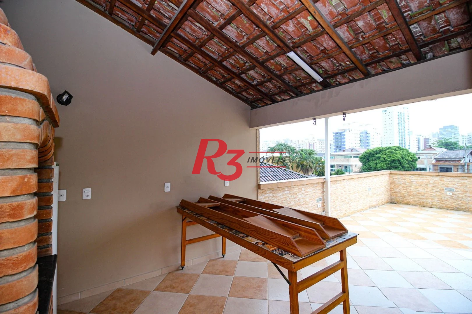 Sobrado com 3 dormitórios à venda, 136 m² por R$ 890.000,00 - Vila Valença - São Vicente/SP