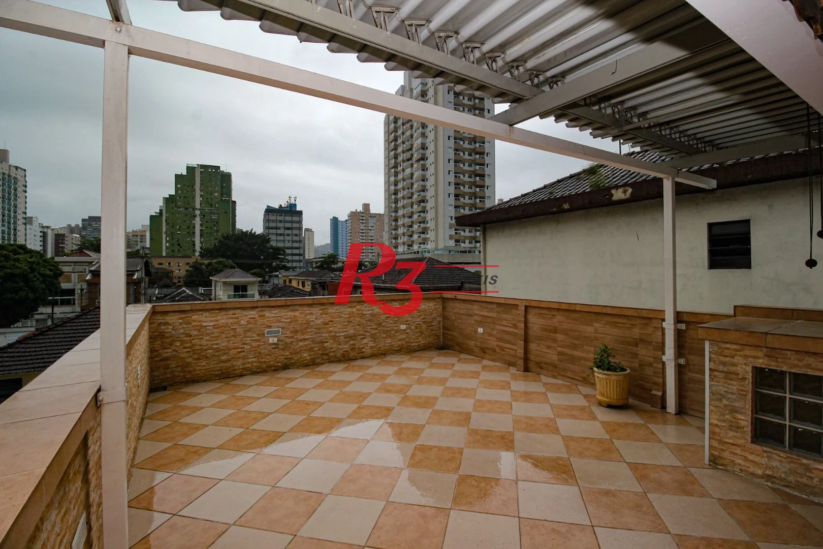 Sobrado com 3 dormitórios à venda, 136 m² por R$ 890.000,00 - Vila Valença - São Vicente/SP