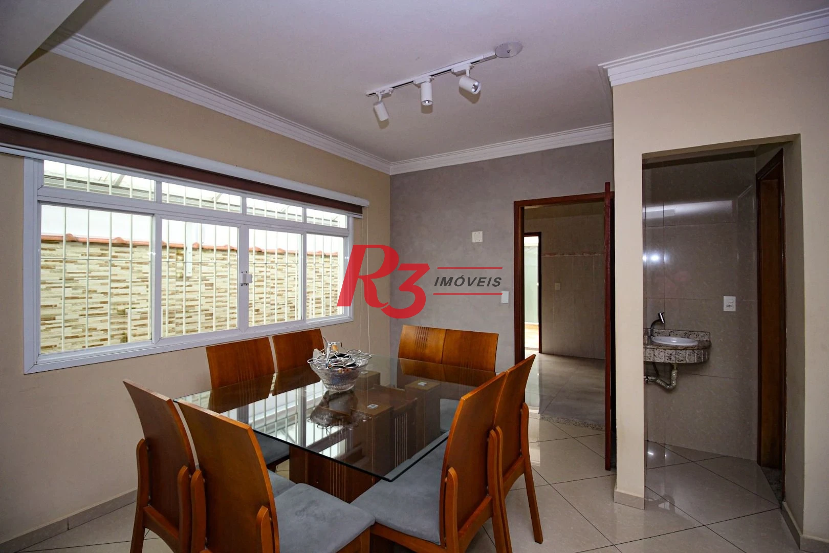 Sobrado com 3 dormitórios à venda, 136 m² por R$ 890.000,00 - Vila Valença - São Vicente/SP