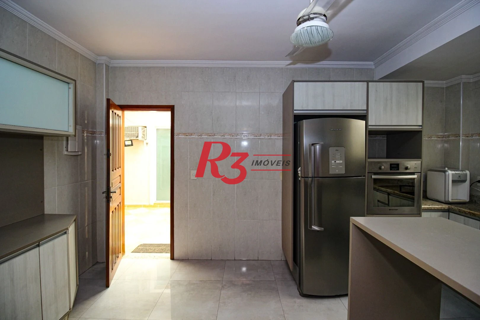 Sobrado com 3 dormitórios à venda, 136 m² por R$ 890.000,00 - Vila Valença - São Vicente/SP