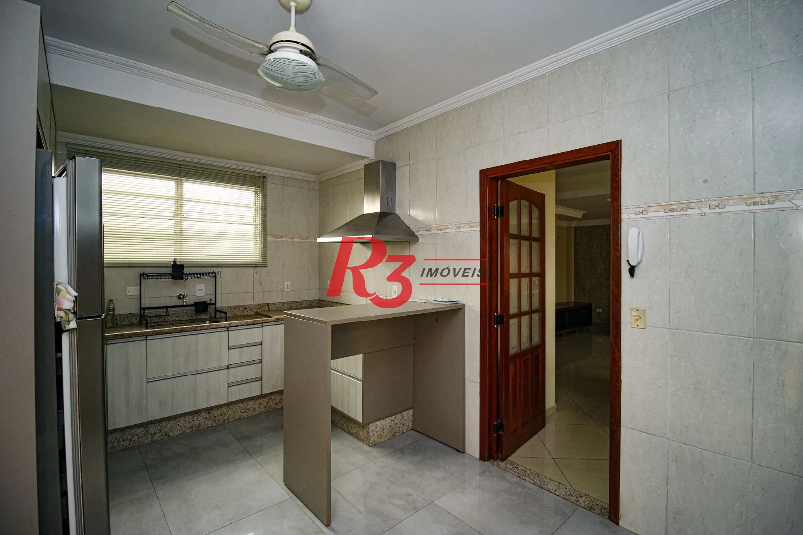 Sobrado com 3 dormitórios à venda, 136 m² por R$ 890.000,00 - Vila Valença - São Vicente/SP