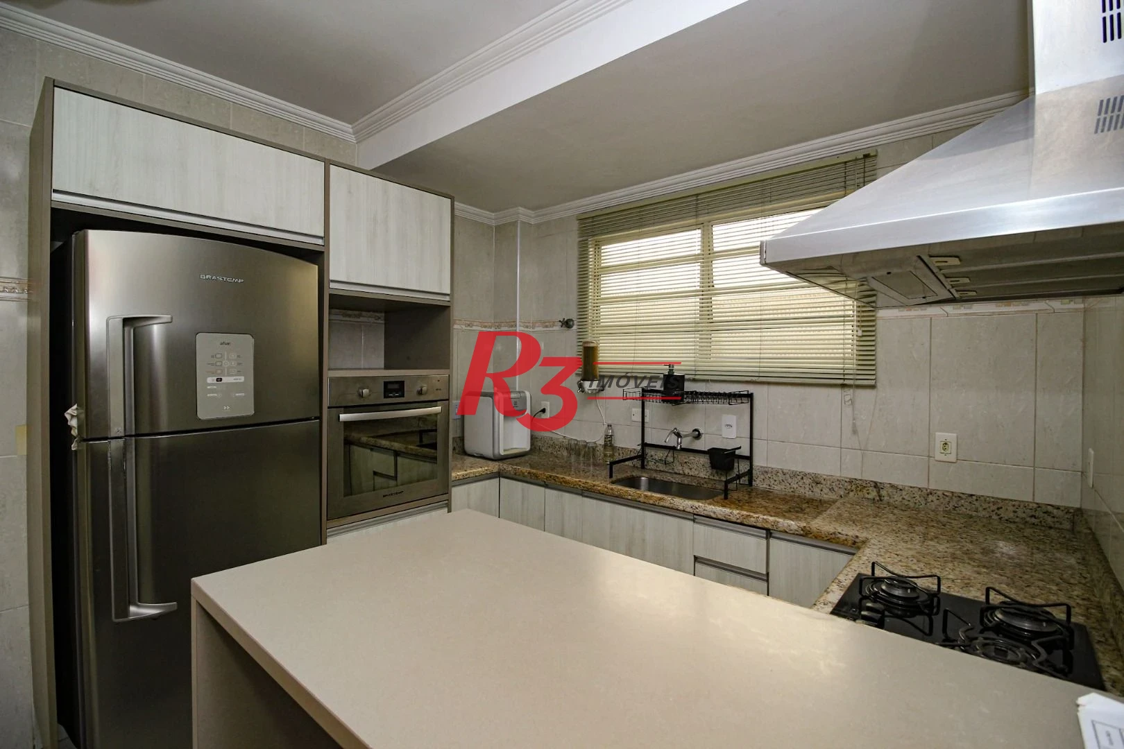 Sobrado com 3 dormitórios à venda, 136 m² por R$ 890.000,00 - Vila Valença - São Vicente/SP