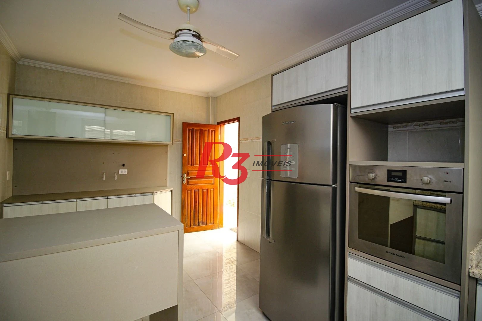 Sobrado com 3 dormitórios à venda, 136 m² por R$ 890.000,00 - Vila Valença - São Vicente/SP